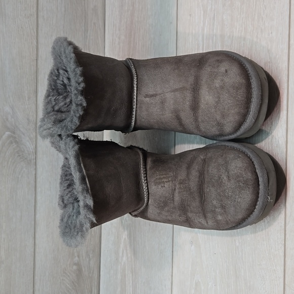 Ugg Australia Women Suede Insulated Lined Sheepskin Bow boots shoes sz 6 - Picture 3 of 13